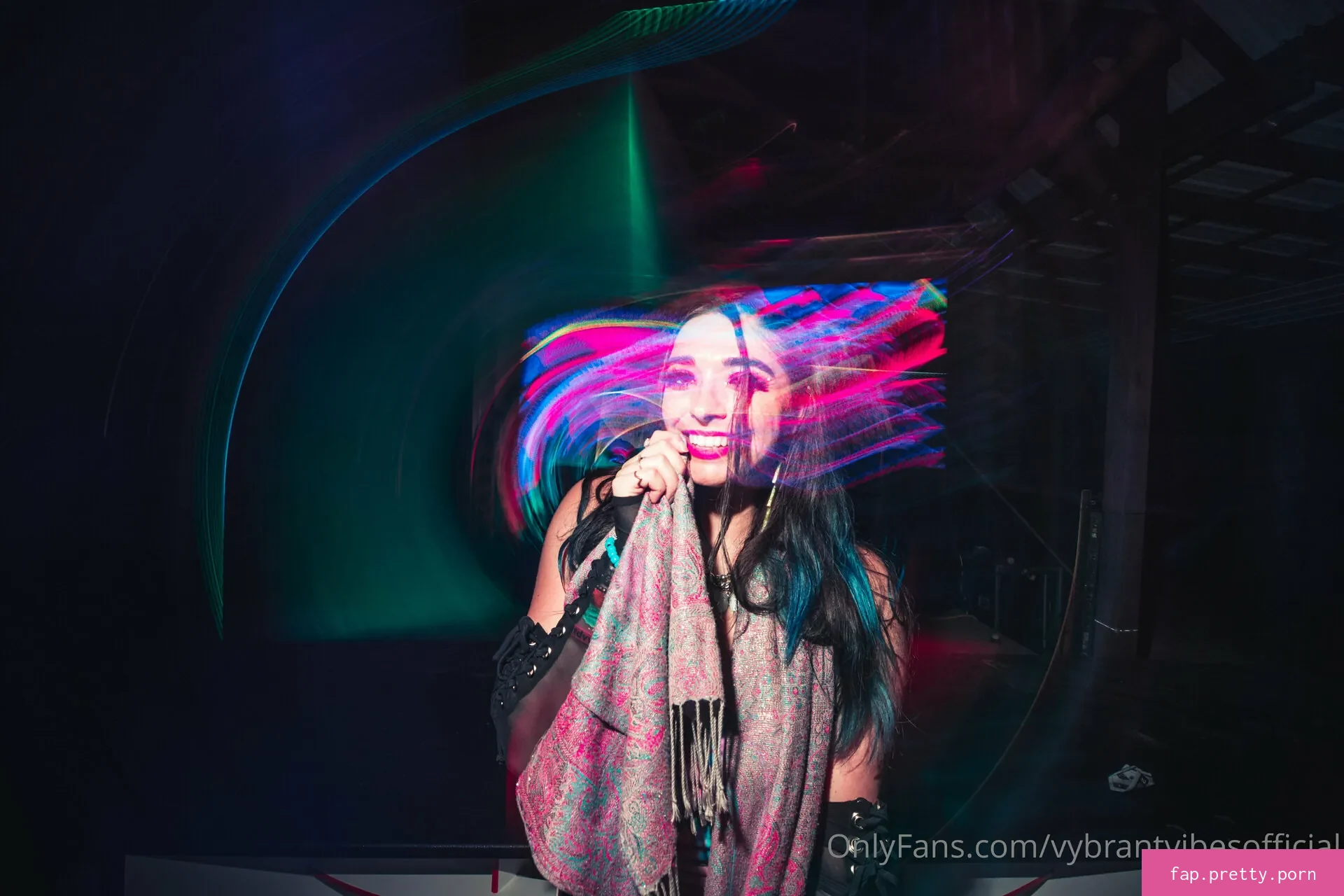 vybrantvibesofficial - Photo #36