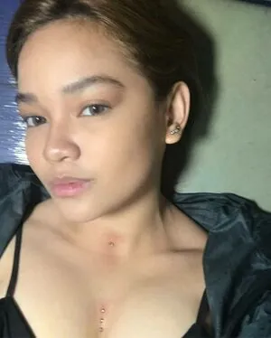 Xyriel Manabat content