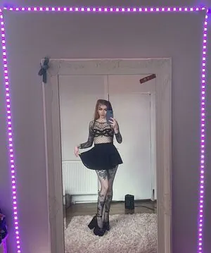 xo_nicolavictoria content