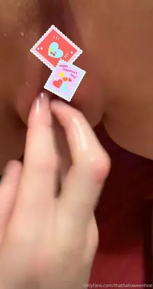 xoxbuttonsbabee content