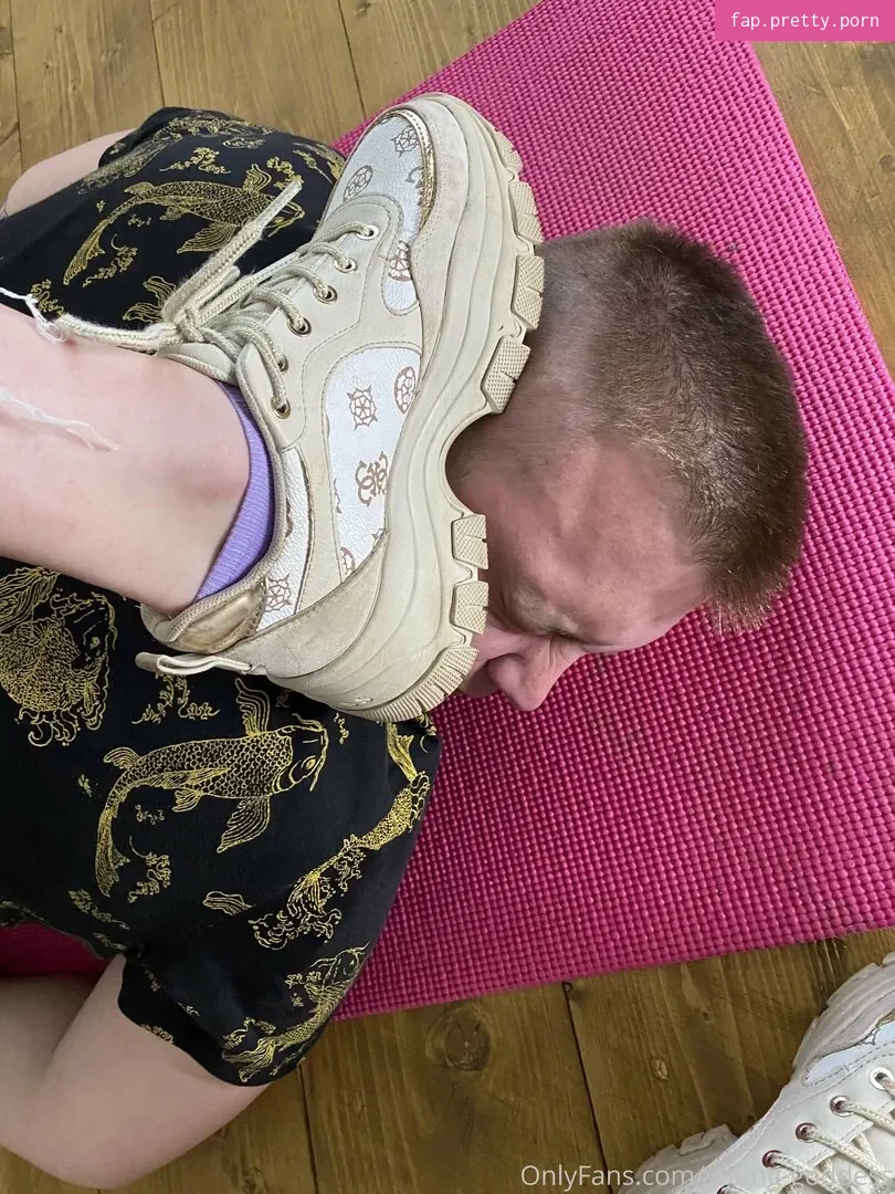 young-goddess - Photo #18