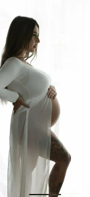 Yazmin Holmes content