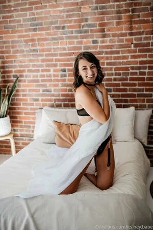 your.hey.babe content