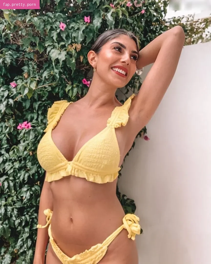 Yeliz Koc - Photo #33