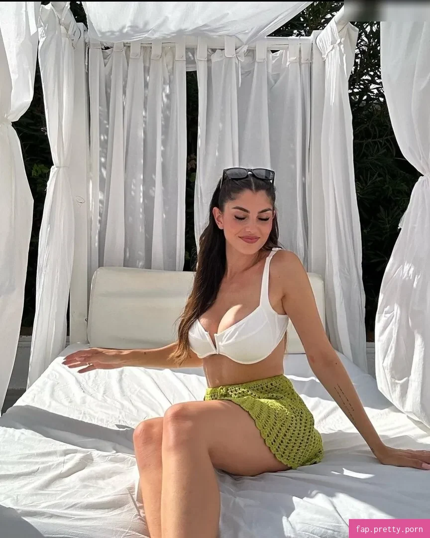 Yeliz Koc - Photo #22