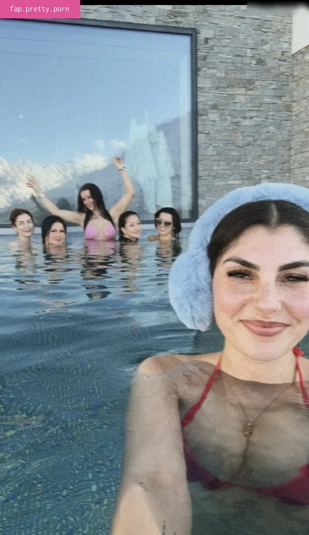 Yeliz Koc - Photo #51