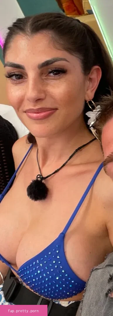 Yeliz Koc - Photo #26