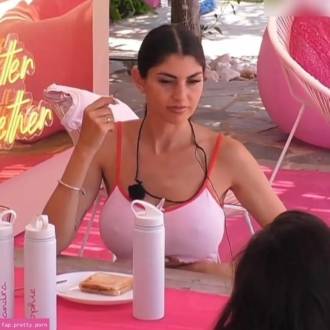 Yeliz Koc - Photo #32