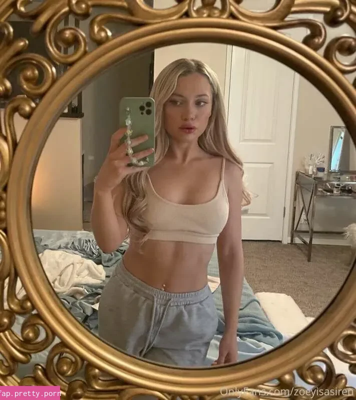 zoeyisasiren - Photo #14