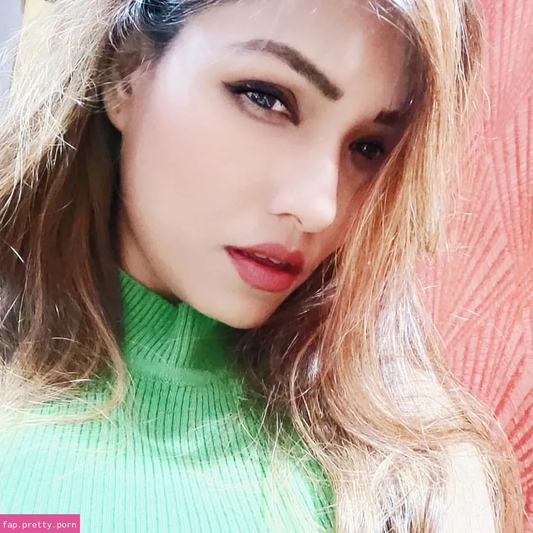 Zoya Rathore - Photo #38