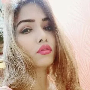 Zoya Rathore content