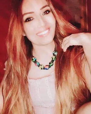 Zoya Rathore content